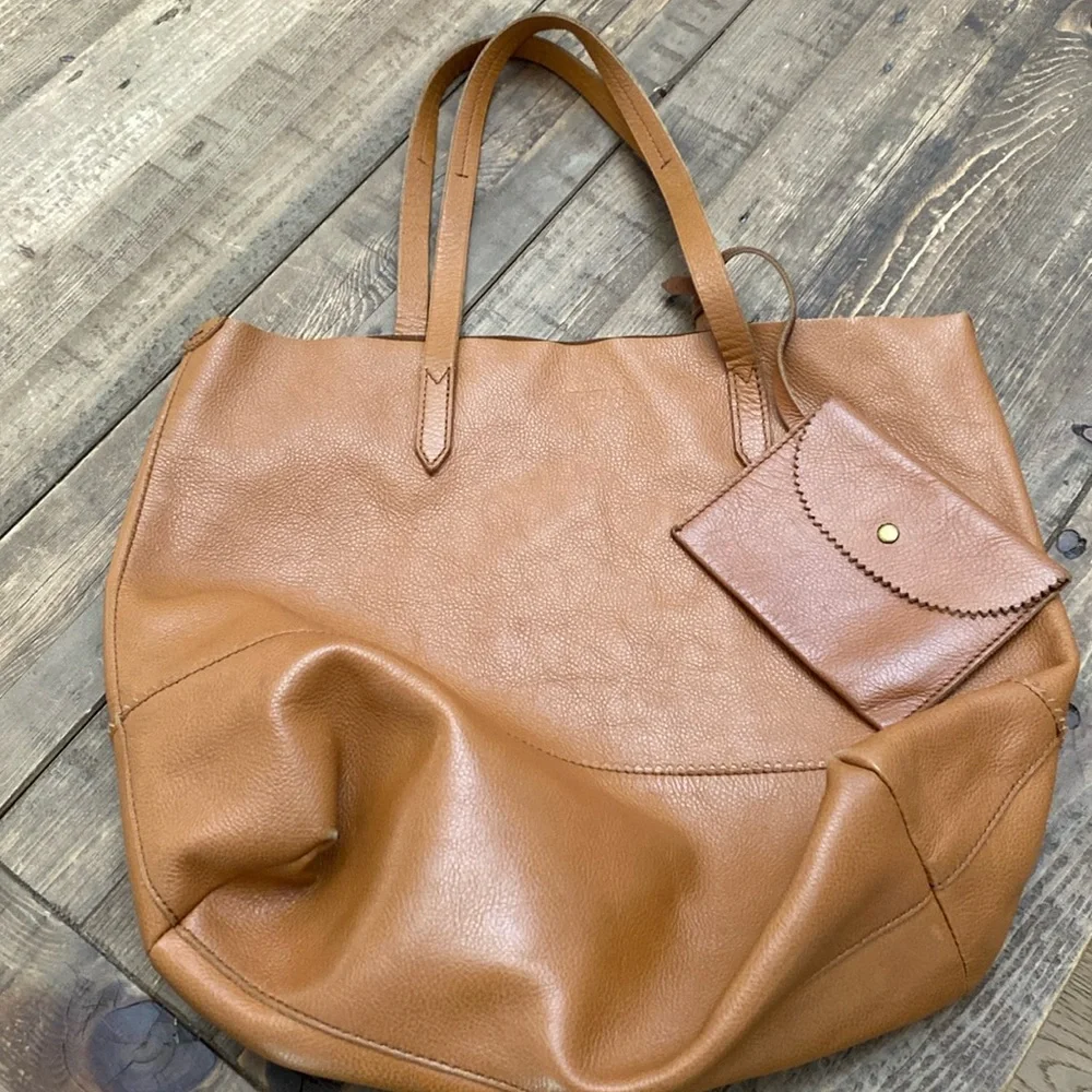 J. Crew tote Oversized Leather Bag Purse & Wristlet Combo in Tan/Camel